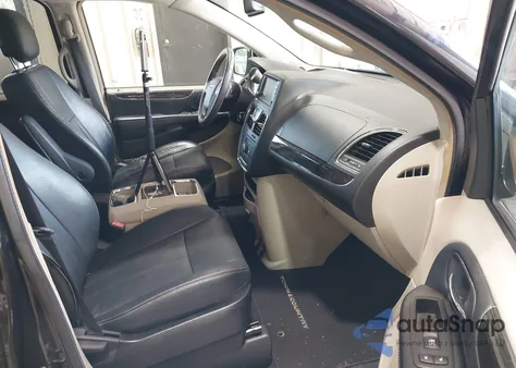 2016 Chrysler Town & Country Touring from USA, damaged, VIN 2C4RC1BG3GR281225